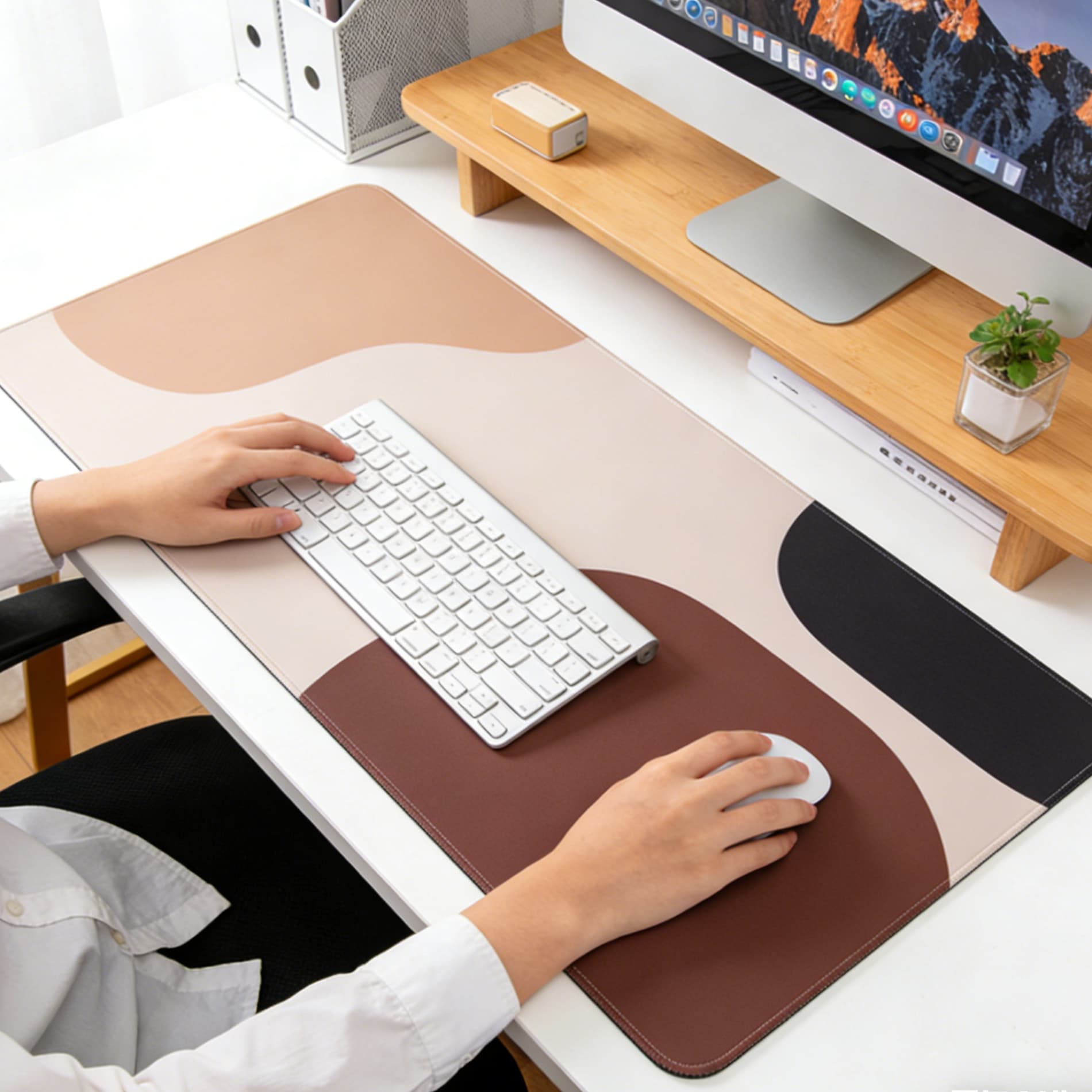 Ergonomic Non-Slip Gaming Mouse Pad