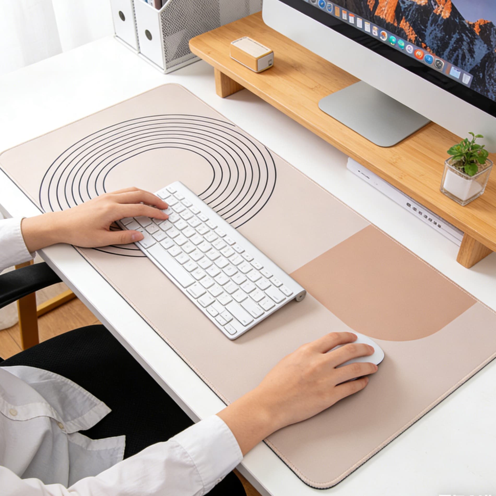 Large Gaming Mouse Pad with Scratch Protection